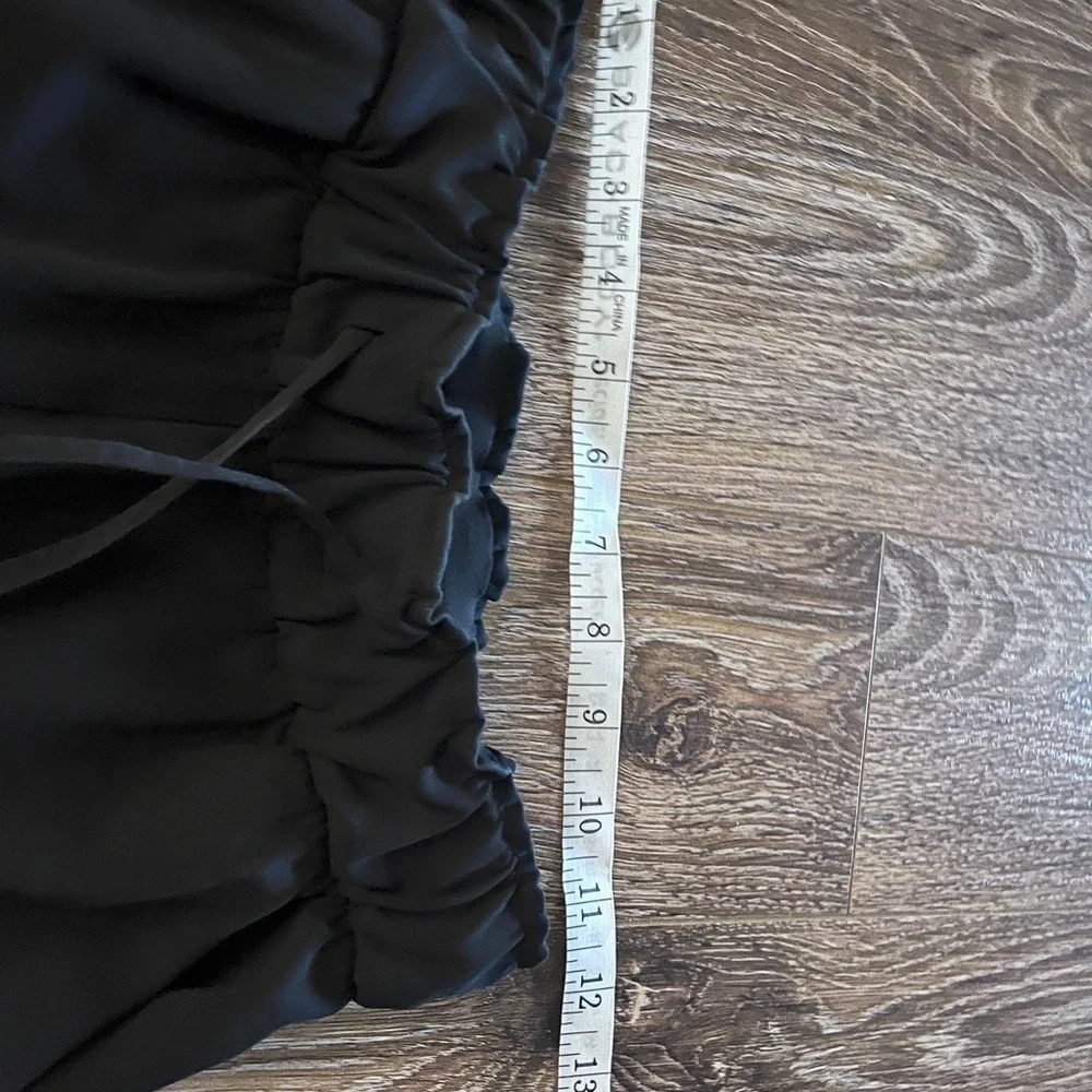 2020-Lululemon Keep Moving Pant 7/8
High-Rise
Black size 2 - Picture 7 of 10